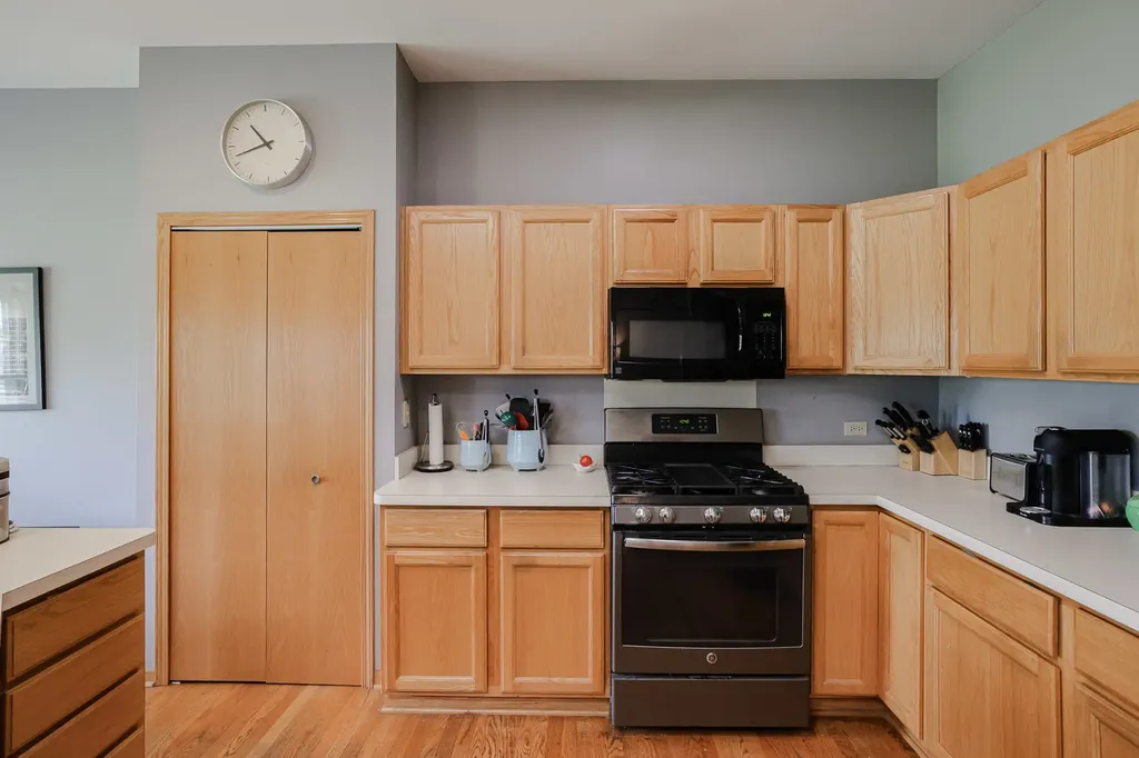 11194 Algonquin Road Huntley IL 60142