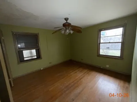 11 West 150th Street Harvey IL 60426