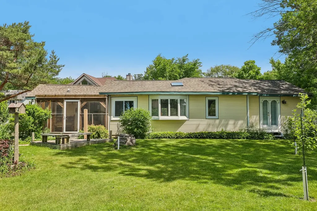 34983 Hickory Avenue Ingleside IL 60041