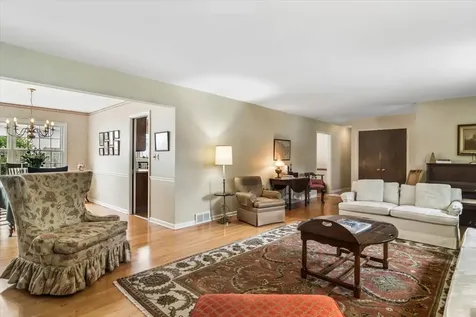344 Wisconsin Avenue Barrington IL 60010