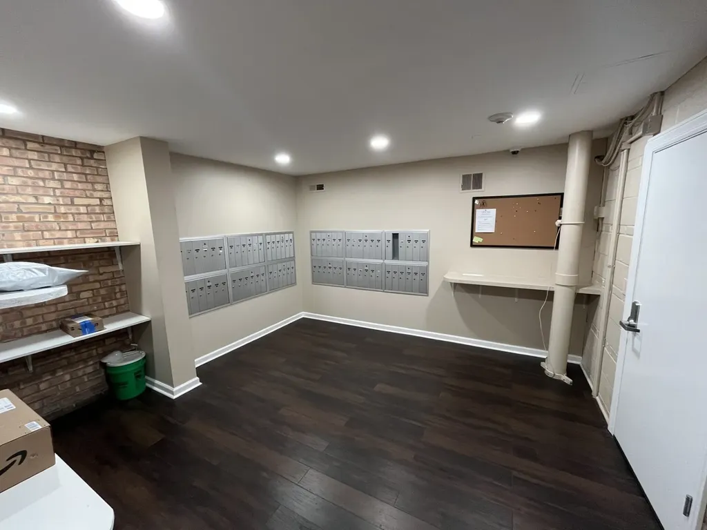 6010 Oakwood Drive Lisle IL 60532
