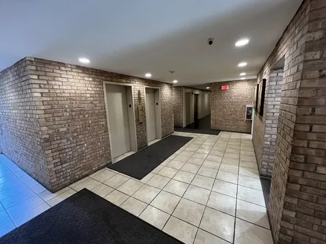 6010 Oakwood Drive Lisle IL 60532