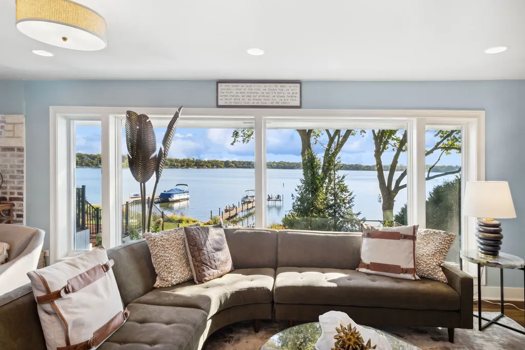 245 Sunrise Lane Lake Zurich IL 60047