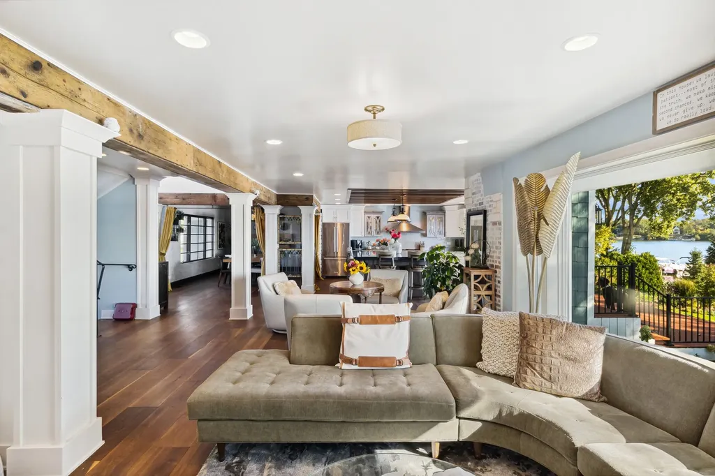 245 Sunrise Lane Lake Zurich IL 60047