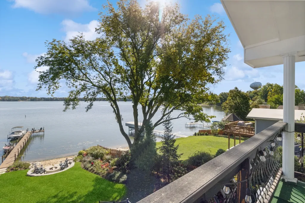 245 Sunrise Lane Lake Zurich IL 60047