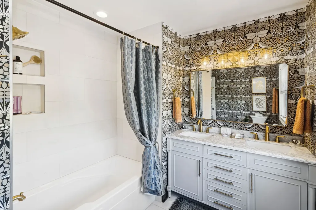 245 Sunrise Lane Lake Zurich IL 60047