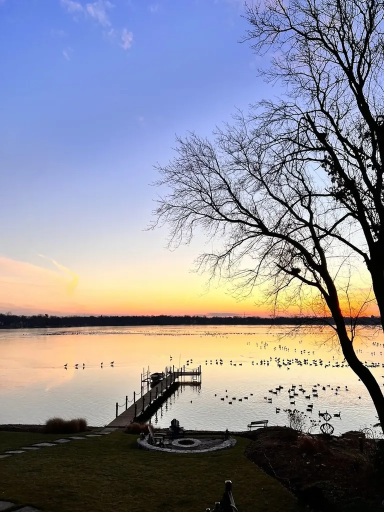 245 Sunrise Lane Lake Zurich IL 60047