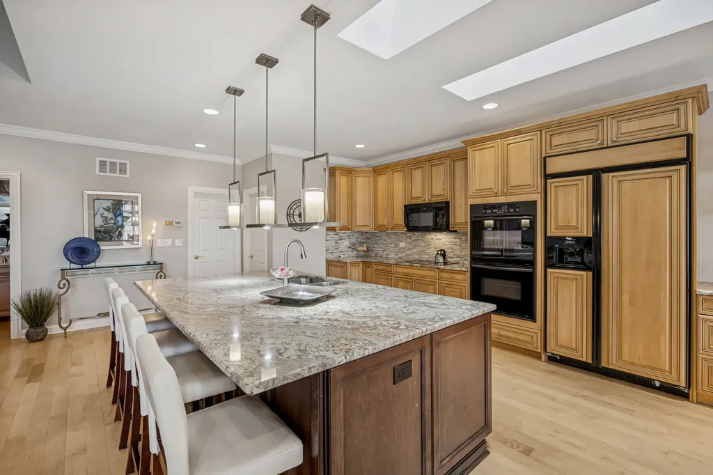 8711 Berkley Court Orland Park IL 60462