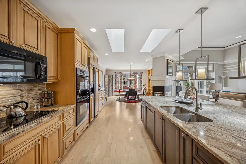 8711 Berkley Court Orland Park IL 60462