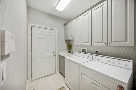 8711 Berkley Court Orland Park IL 60462