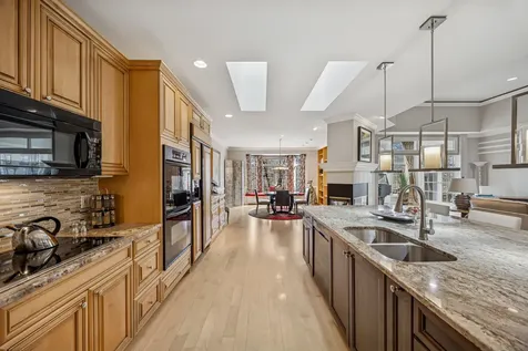 8711 Berkley Court Orland Park IL 60462