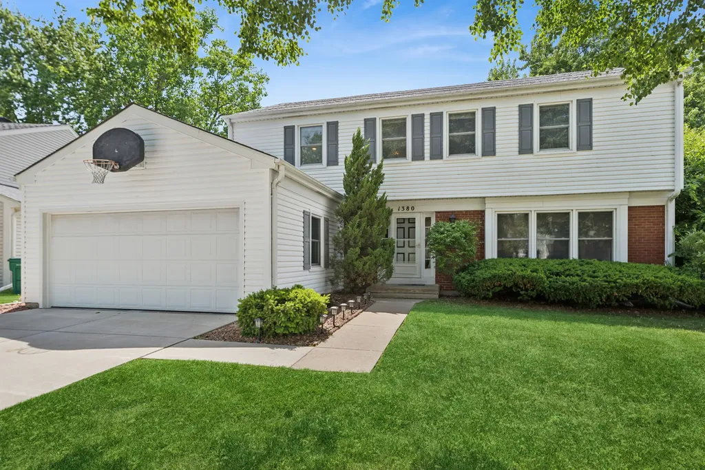 1380 Logsdon Lane Buffalo Grove IL 60089