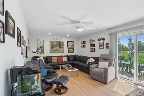 1380 Logsdon Lane Buffalo Grove IL 60089