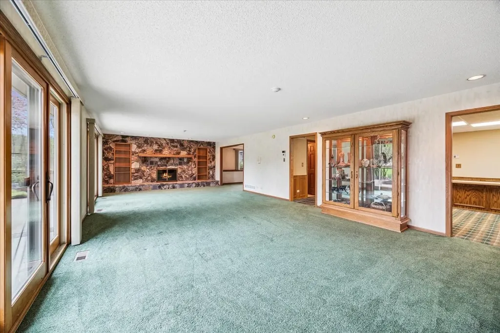 6037 Dunham Road Downers Grove IL 60516