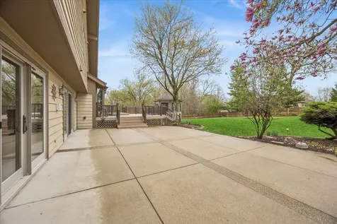 6037 Dunham Road Downers Grove IL 60516