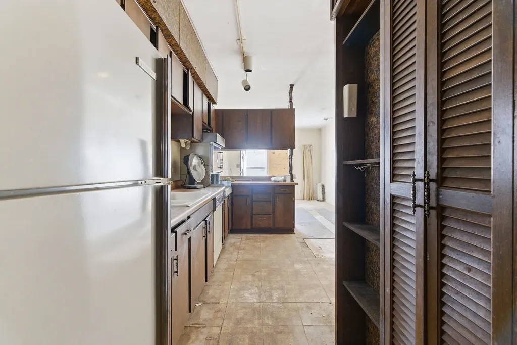 2643 West 51st Street Chicago IL 60632