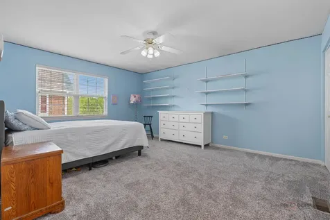 332 Colonial Drive Vernon Hills IL 60061