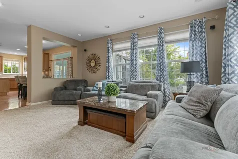 332 Colonial Drive Vernon Hills IL 60061