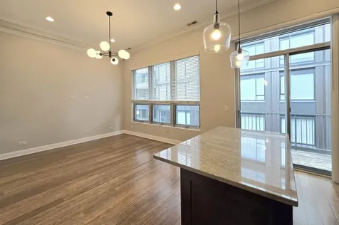 4 North Aberdeen Street Chicago IL 60607