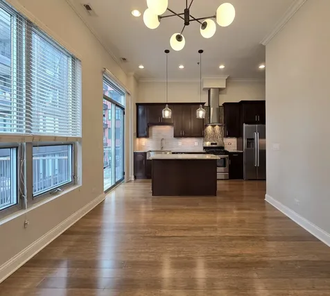 4 North Aberdeen Street Chicago IL 60607