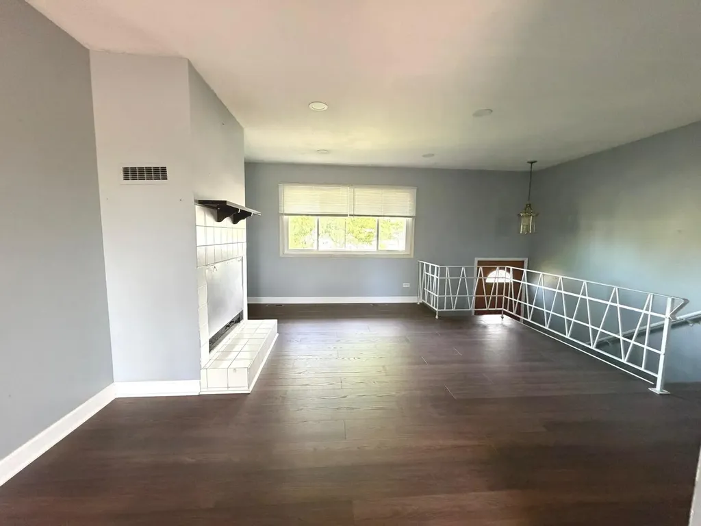 32 East Schubert Avenue Glendale Heights IL 60139