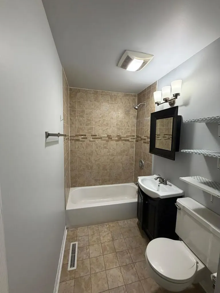 32 East Schubert Avenue Glendale Heights IL 60139