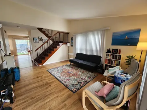 1988 Dunmore Place Hoffman Estates IL 60169