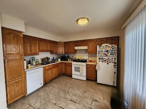 1988 Dunmore Place Hoffman Estates IL 60169
