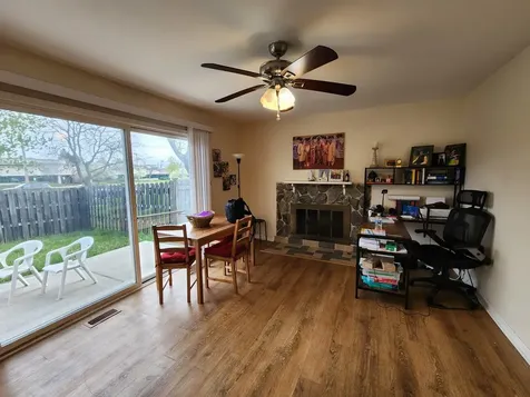 1988 Dunmore Place Hoffman Estates IL 60169