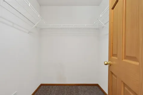 676 Elberon Way Roscoe IL 61073