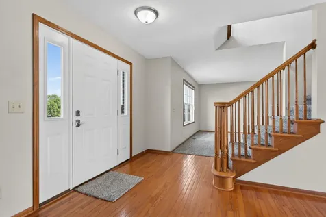 676 Elberon Way Roscoe IL 61073