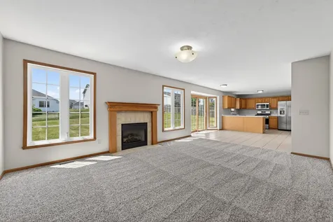 676 Elberon Way Roscoe IL 61073