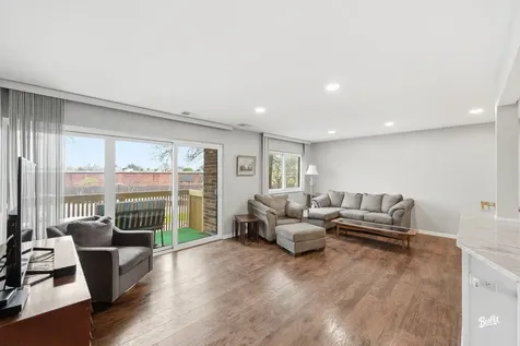 925 Spring Hill Drive Northbrook IL 60062