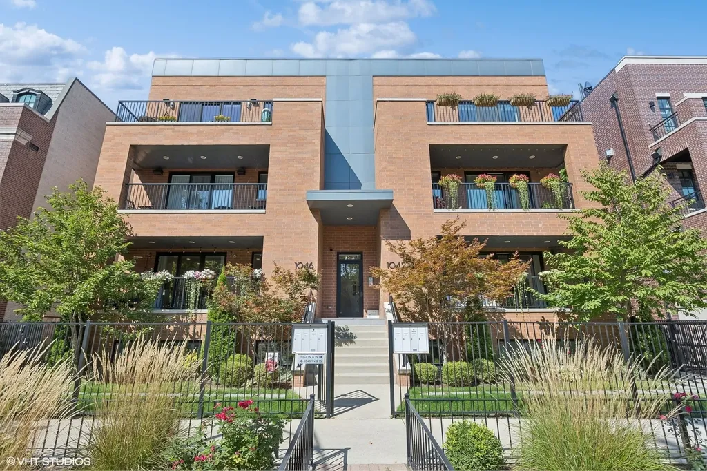 1046 West Altgeld Street Chicago IL 60614