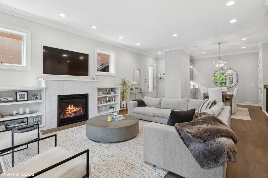 1046 West Altgeld Street Chicago IL 60614