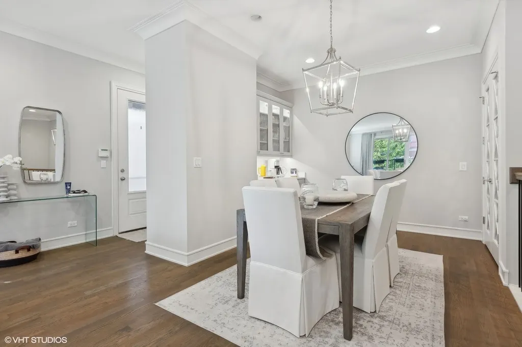 1046 West Altgeld Street Chicago IL 60614