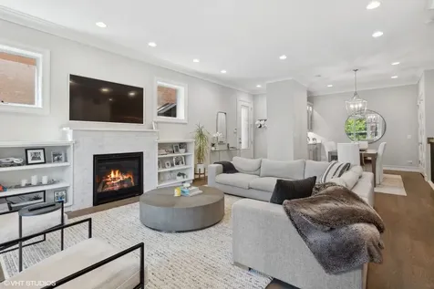 1046 West Altgeld Street Chicago IL 60614