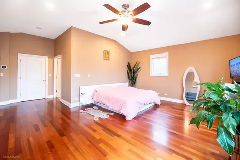 3709 North Ashland Avenue Chicago IL 60613