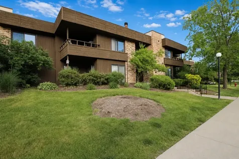 1365 North Sterling Avenue Palatine IL 60067