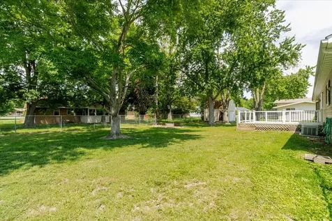 611 East Water Street Farmer City IL 61842