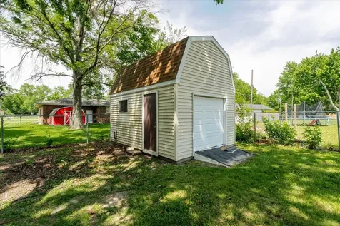 611 East Water Street Farmer City IL 61842