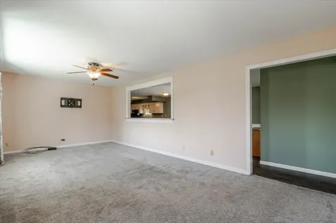 611 East Water Street Farmer City IL 61842