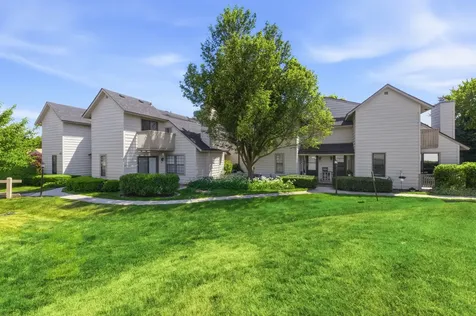 648 Mitchell Court Gurnee IL 60031