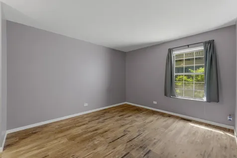 648 Mitchell Court Gurnee IL 60031