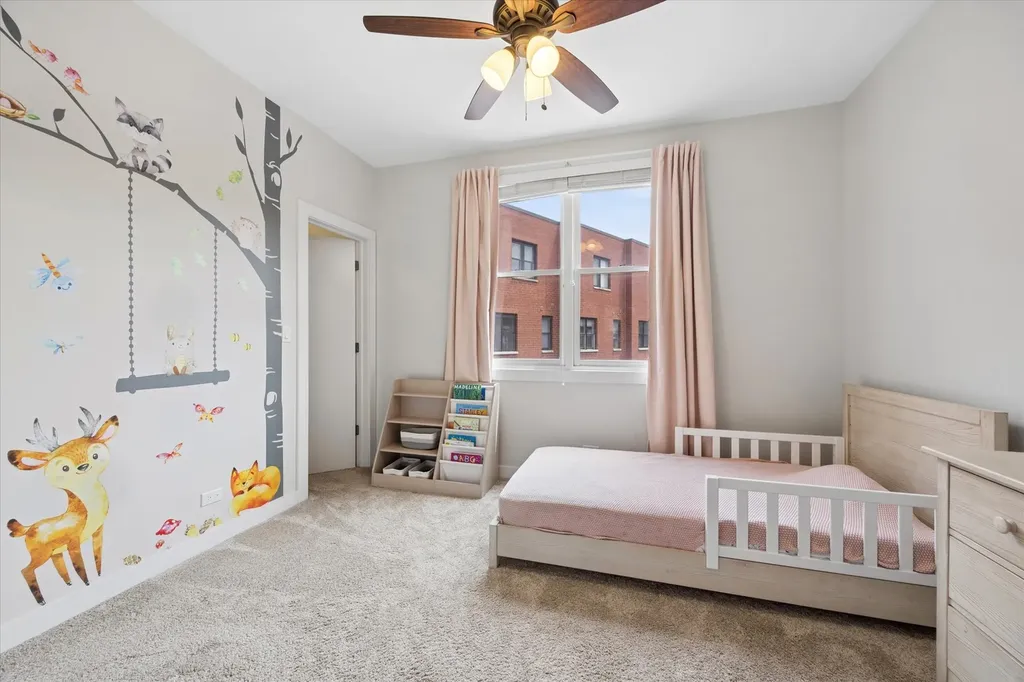 2318 West Wolfram Street Chicago IL 60618