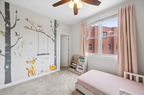 2318 West Wolfram Street Chicago IL 60618