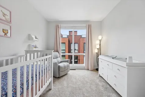 2318 West Wolfram Street Chicago IL 60618