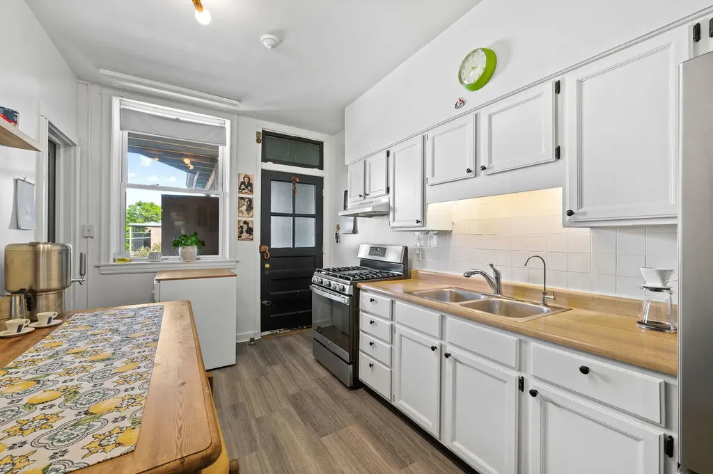 4517 North Ashland Avenue Chicago IL 60640