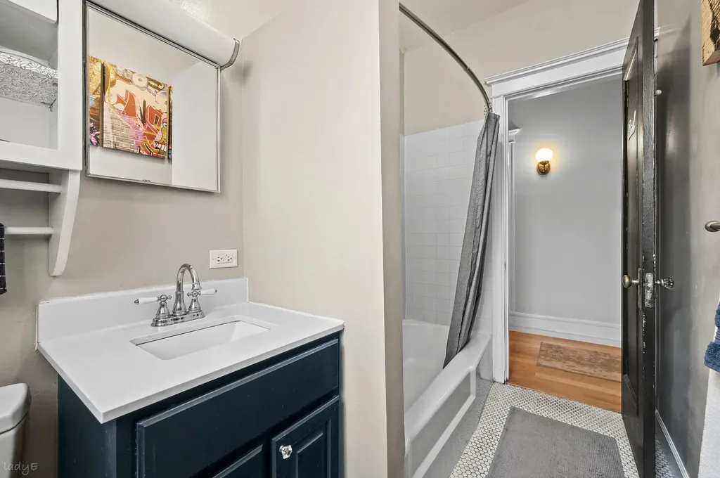 4517 North Ashland Avenue Chicago IL 60640
