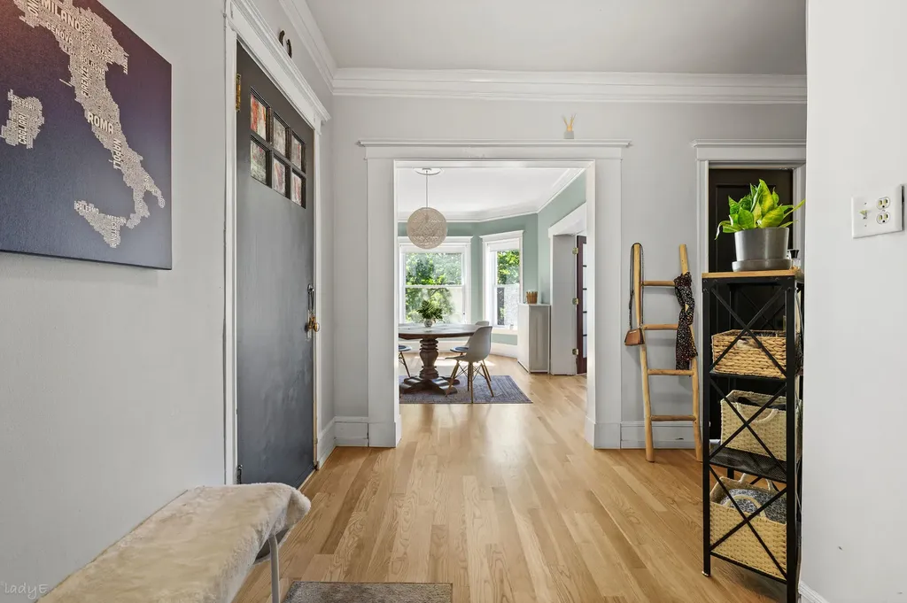 4517 North Ashland Avenue Chicago IL 60640